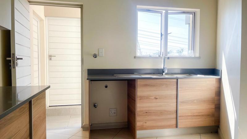 To Let 4 Bedroom Property for Rent in Midstream Estate Gauteng