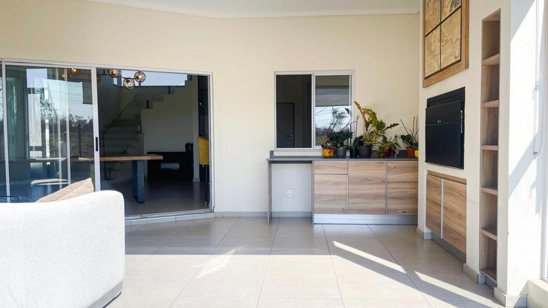 To Let 4 Bedroom Property for Rent in Midstream Estate Gauteng