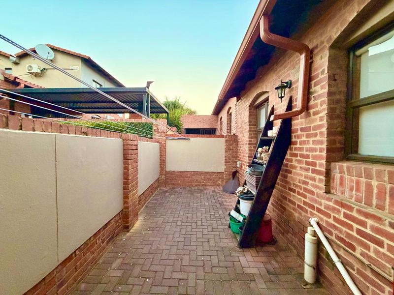 3 Bedroom Property for Sale in Equestria Gauteng