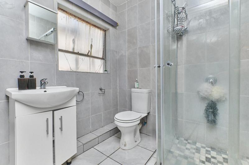 2 Bedroom Property for Sale in Morningside Gauteng