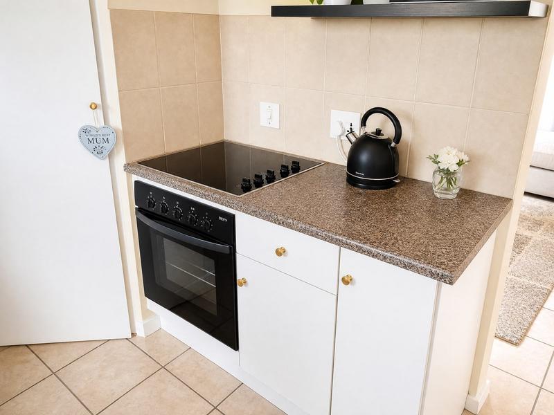 2 Bedroom Property for Sale in The Reeds Gauteng