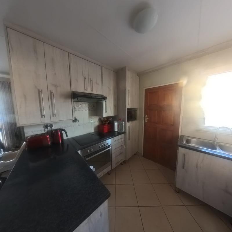To Let 3 Bedroom Property for Rent in Kirkney Gauteng