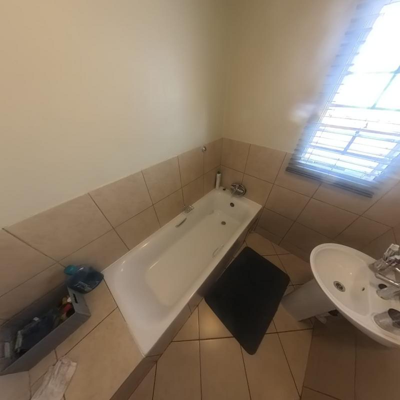 To Let 3 Bedroom Property for Rent in Kirkney Gauteng