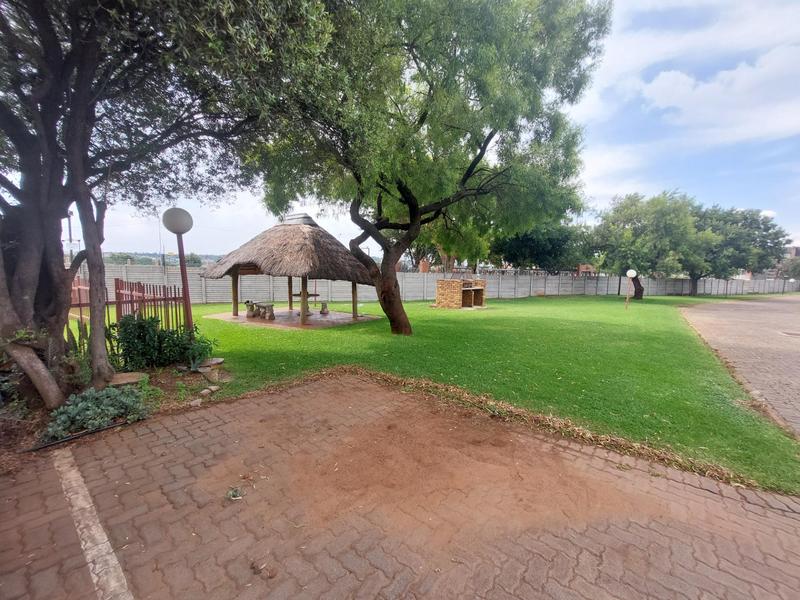 2 Bedroom Property for Sale in Highveld Gauteng