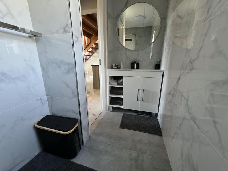 1 Bedroom Property for Sale in Sunninghill Gauteng