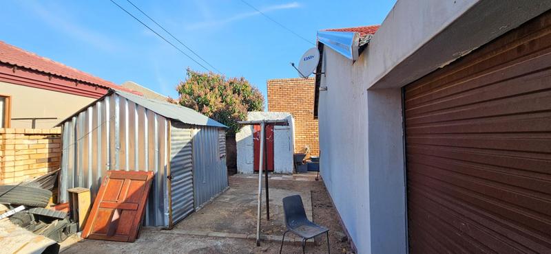 2 Bedroom Property for Sale in Mabopane Unit M Gauteng