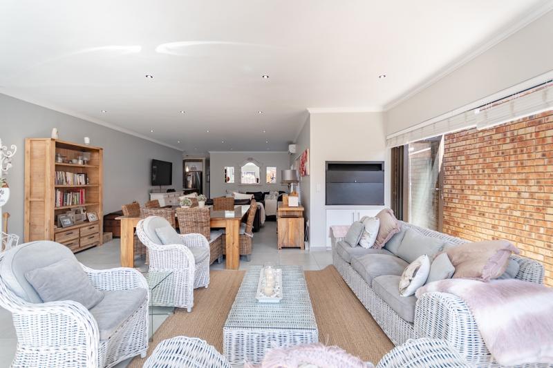 To Let 2 Bedroom Property for Rent in Sunward Park Gauteng