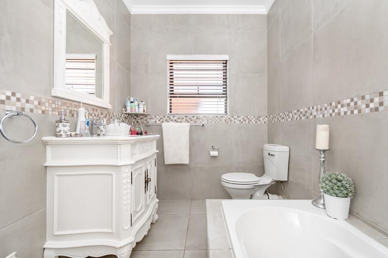 To Let 2 Bedroom Property for Rent in Sunward Park Gauteng