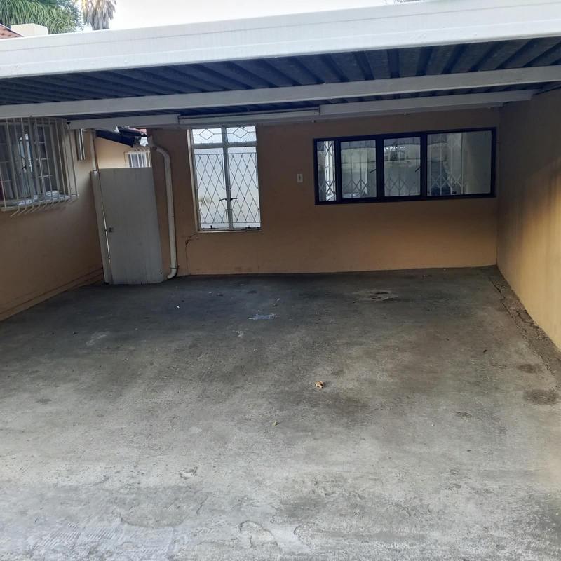 To Let 1 Bedroom Property for Rent in Blairgowrie Gauteng