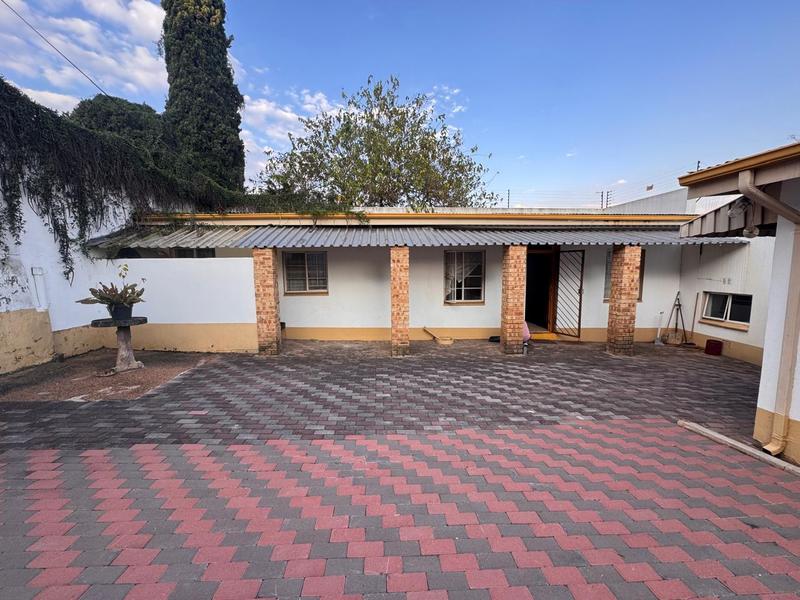 To Let 3 Bedroom Property for Rent in Richmond Gauteng