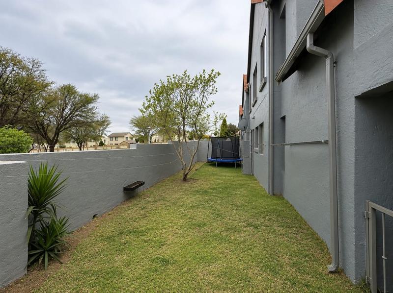3 Bedroom Property for Sale in Kosmosdal Gauteng