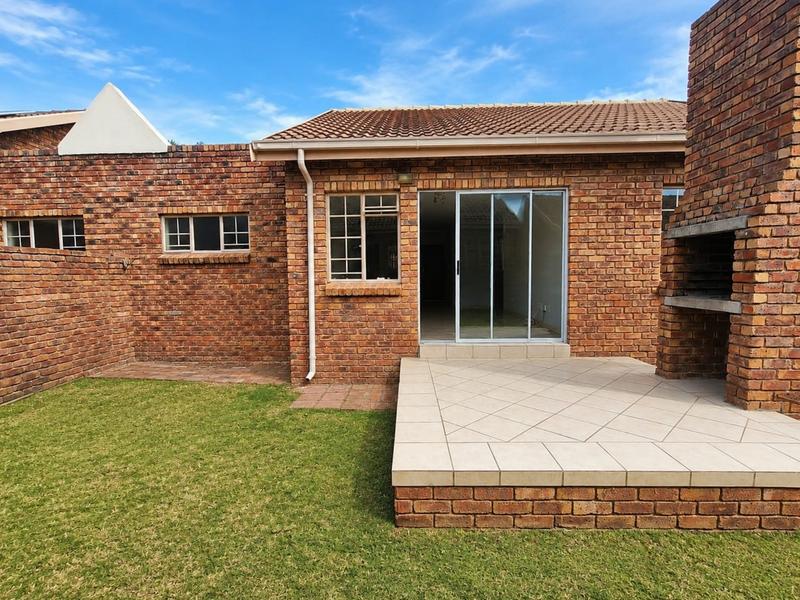 2 Bedroom Property for Sale in Amberfield Gauteng
