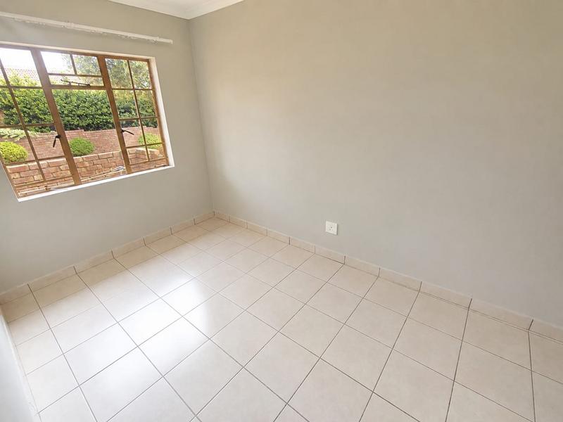 2 Bedroom Property for Sale in Amberfield Gauteng