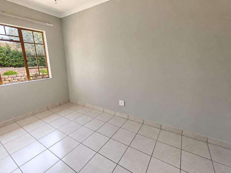 2 Bedroom Property for Sale in Amberfield Gauteng