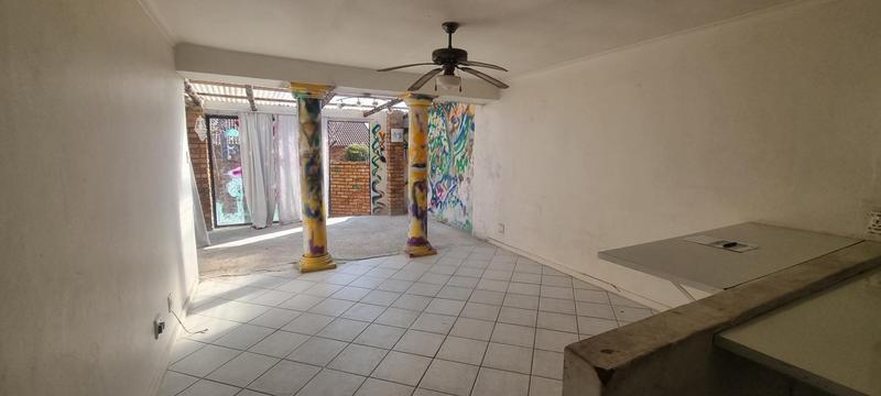 2 Bedroom Property for Sale in Wierdaglen Estate Gauteng