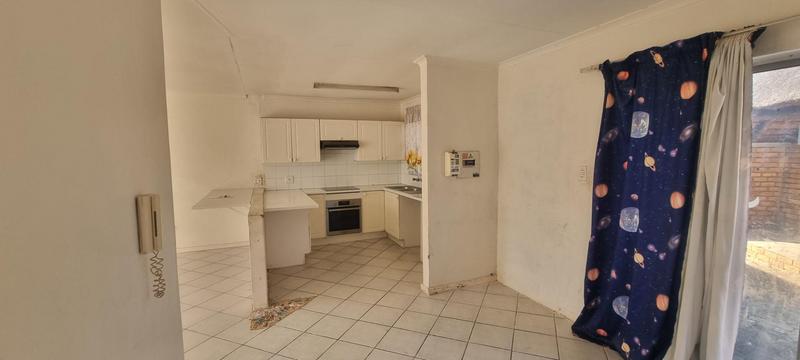 2 Bedroom Property for Sale in Wierdaglen Estate Gauteng