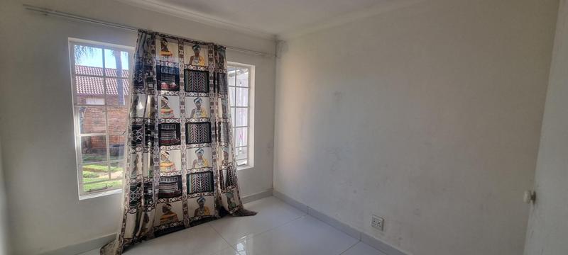 2 Bedroom Property for Sale in Wierdaglen Estate Gauteng