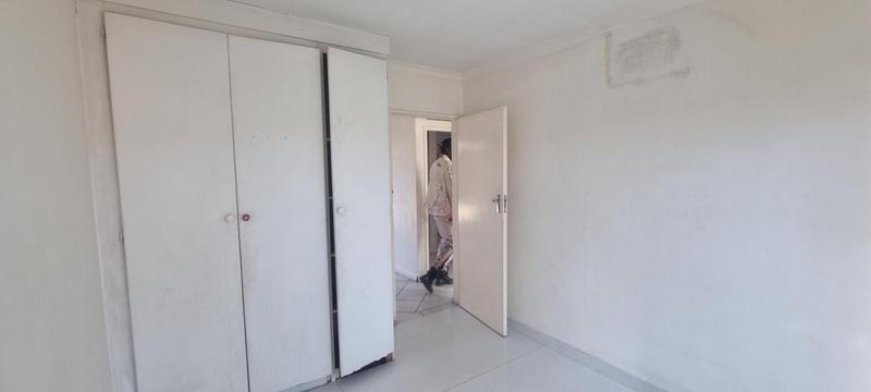 2 Bedroom Property for Sale in Wierdaglen Estate Gauteng
