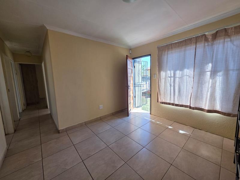 To Let 3 Bedroom Property for Rent in Dawn Park Gauteng