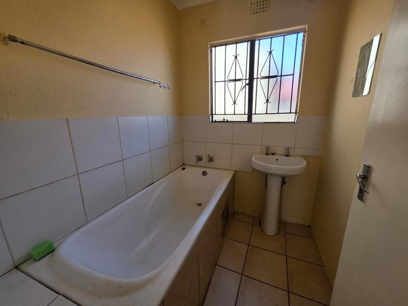 To Let 3 Bedroom Property for Rent in Dawn Park Gauteng