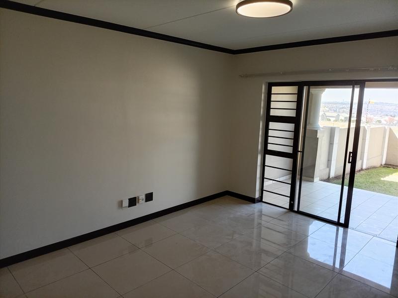 To Let 1 Bedroom Property for Rent in Blue Hills Gauteng