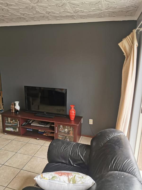To Let 2 Bedroom Property for Rent in Kleinfontein Gauteng