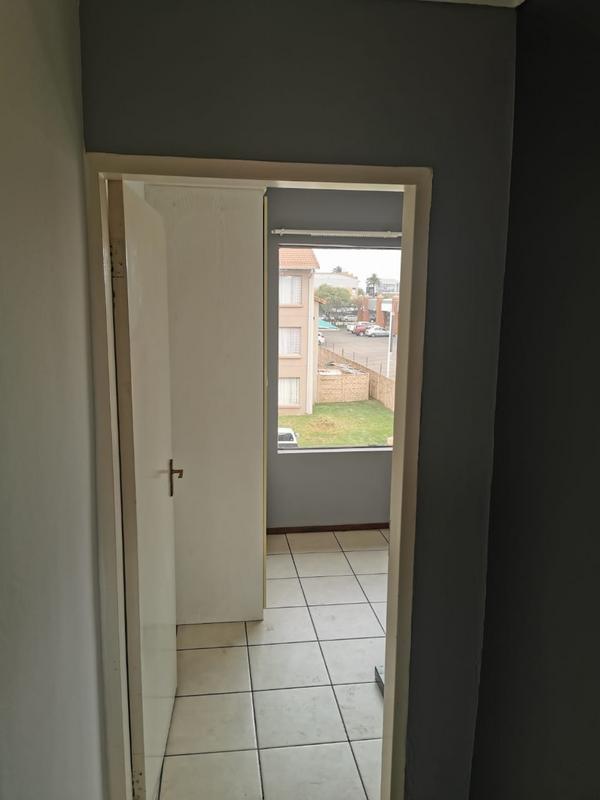 To Let 2 Bedroom Property for Rent in Kleinfontein Gauteng