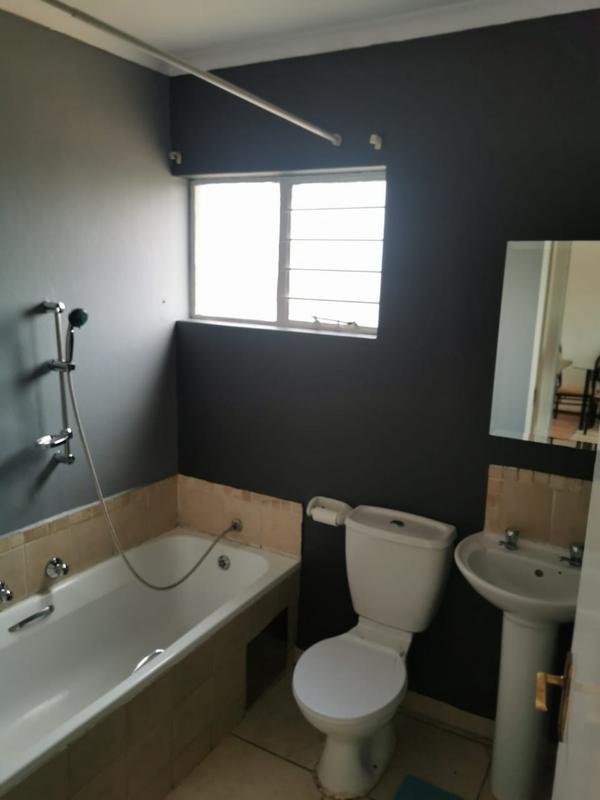 To Let 2 Bedroom Property for Rent in Kleinfontein Gauteng