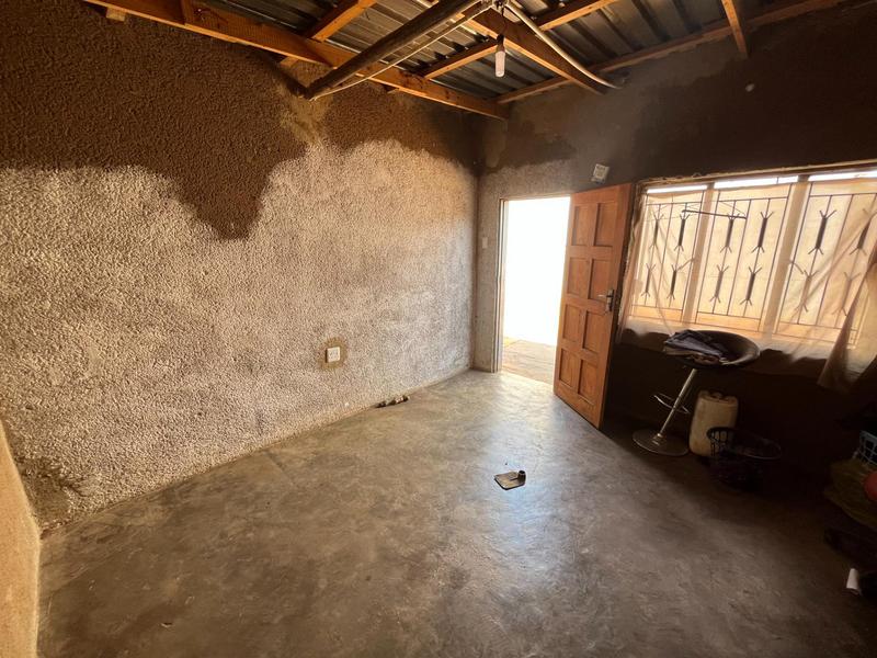 5 Bedroom Property for Sale in Soshanguve Gauteng