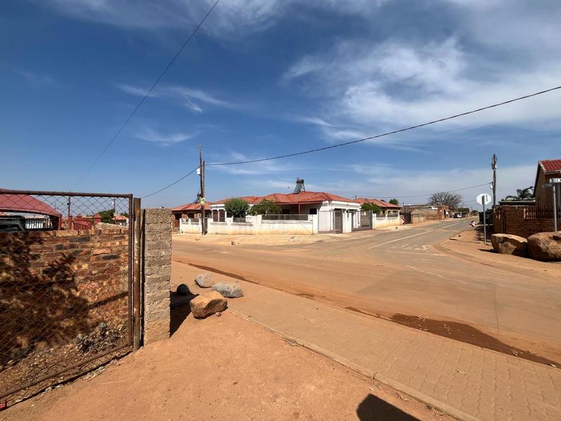 5 Bedroom Property for Sale in Soshanguve Gauteng