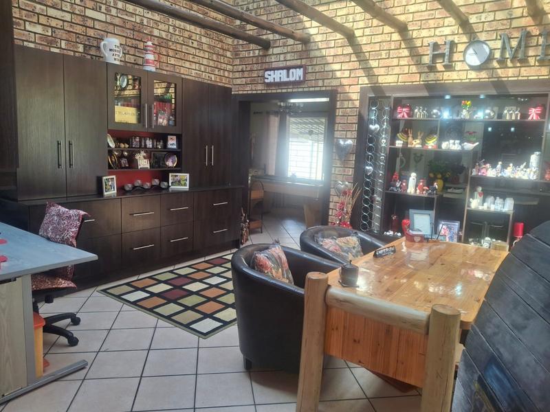 4 Bedroom Property for Sale in Vanderbijlpark SE 3 Gauteng
