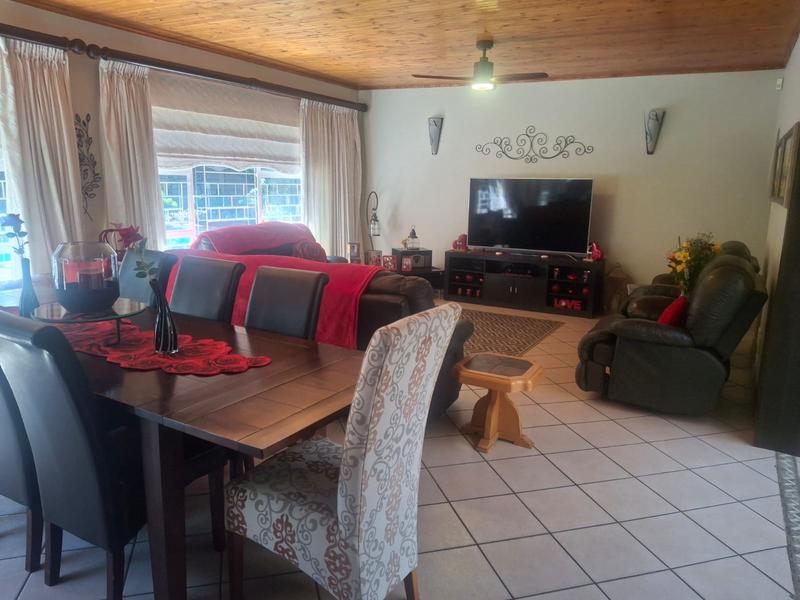 4 Bedroom Property for Sale in Vanderbijlpark SE 3 Gauteng