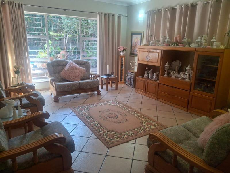 4 Bedroom Property for Sale in Vanderbijlpark SE 3 Gauteng