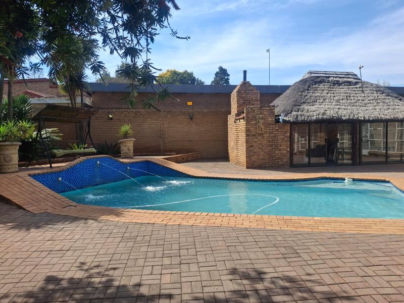 4 Bedroom Property for Sale in Vanderbijlpark SE 3 Gauteng