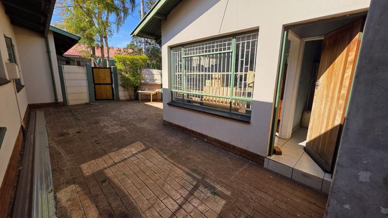 3 Bedroom Property for Sale in Annlin Gauteng