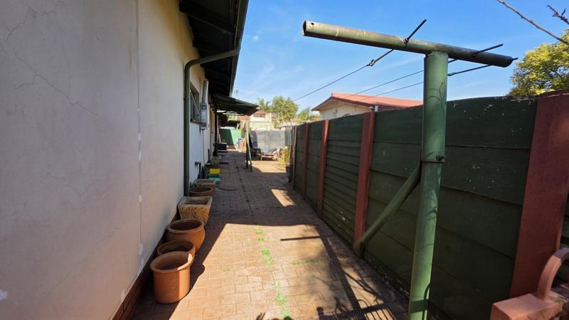 3 Bedroom Property for Sale in Annlin Gauteng