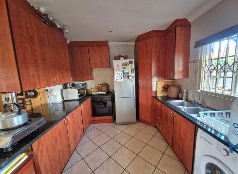2 Bedroom Property for Sale in Annlin Gauteng