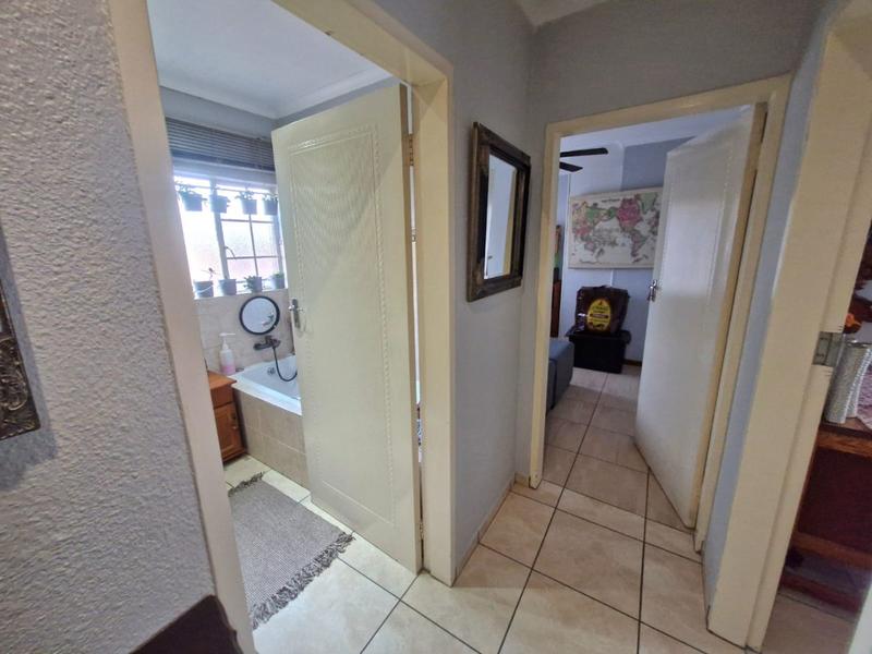2 Bedroom Property for Sale in Annlin Gauteng