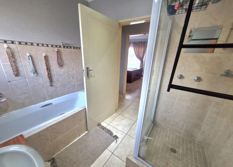2 Bedroom Property for Sale in Annlin Gauteng