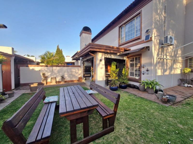 2 Bedroom Property for Sale in Annlin Gauteng