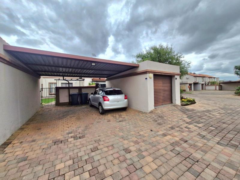 2 Bedroom Property for Sale in Annlin Gauteng
