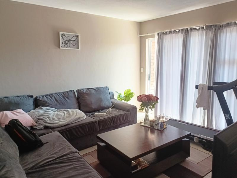 2 Bedroom Property for Sale in Annlin-wes Gauteng