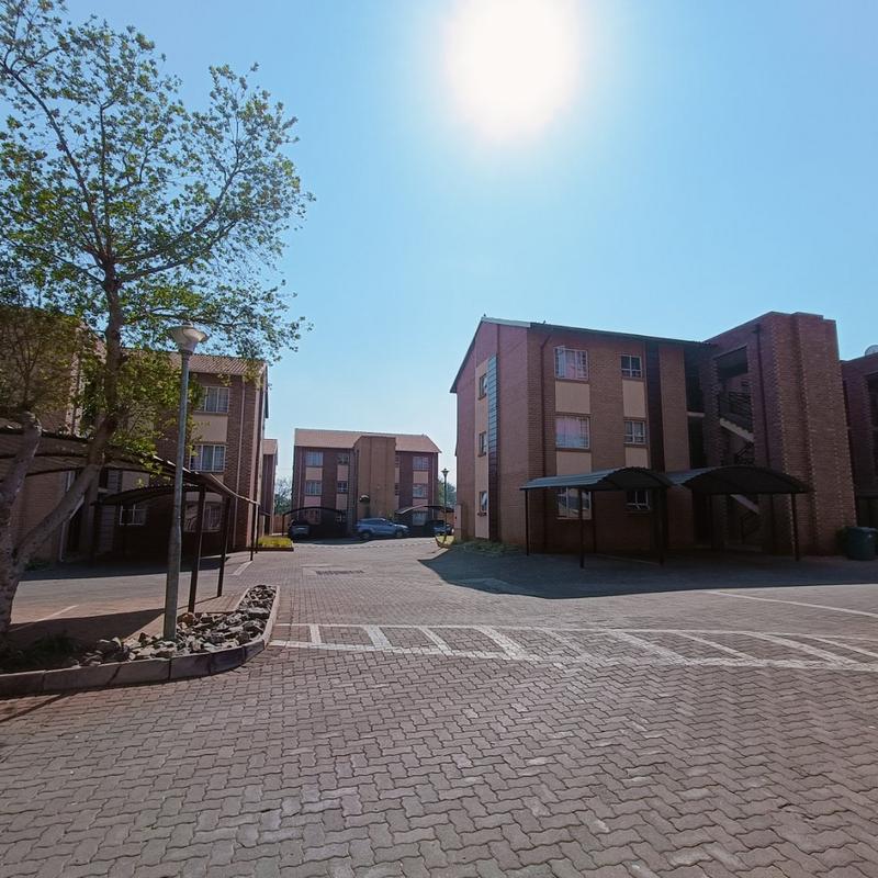 2 Bedroom Property for Sale in Annlin-wes Gauteng