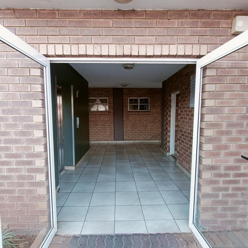 2 Bedroom Property for Sale in Annlin-wes Gauteng