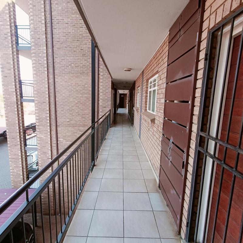 2 Bedroom Property for Sale in Annlin-wes Gauteng