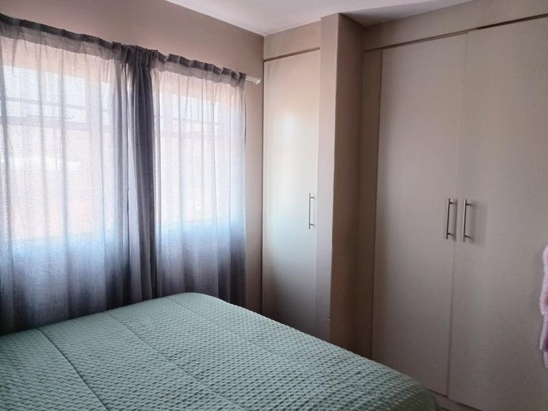 2 Bedroom Property for Sale in Annlin-wes Gauteng