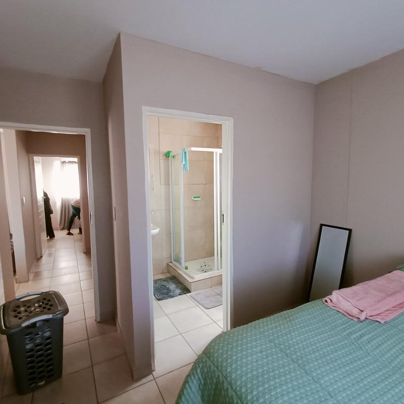 2 Bedroom Property for Sale in Annlin-wes Gauteng