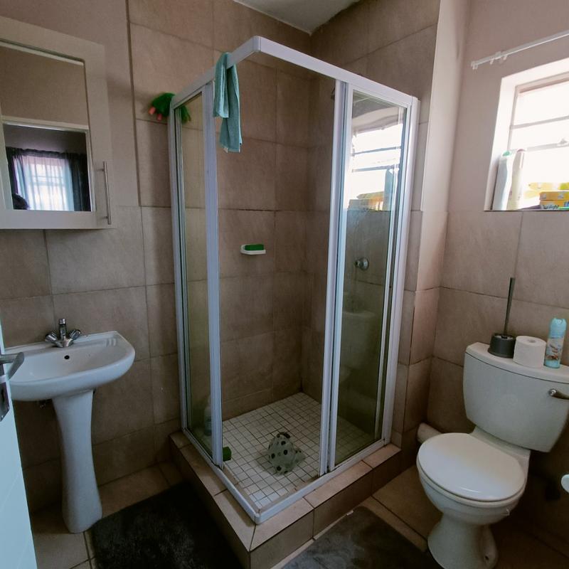 2 Bedroom Property for Sale in Annlin-wes Gauteng