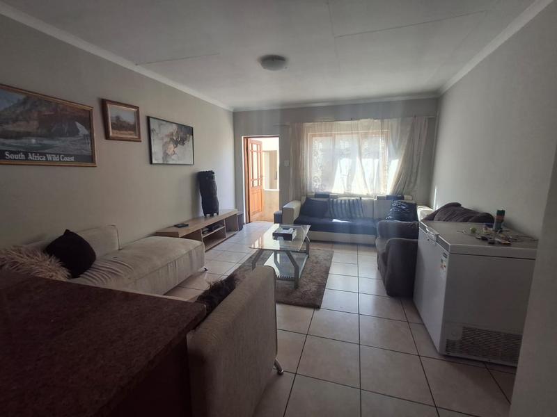 2 Bedroom Property for Sale in Hesteapark Gauteng