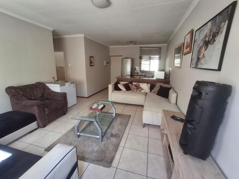 2 Bedroom Property for Sale in Hesteapark Gauteng